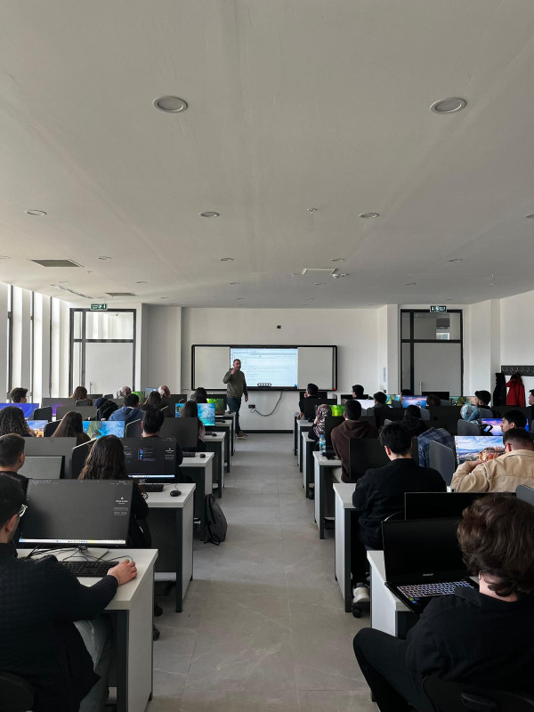 SBTÜ Bilgisayar Mühendisliği ile Yapay Zeka ve Açık Kaynak Topluluğu İş Birliği ile Düzenlenen Eğitim Programı Başladı!